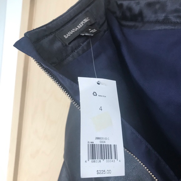 NWT Banana Republic leather mini skirt, navy blue - Picture 5 of 7